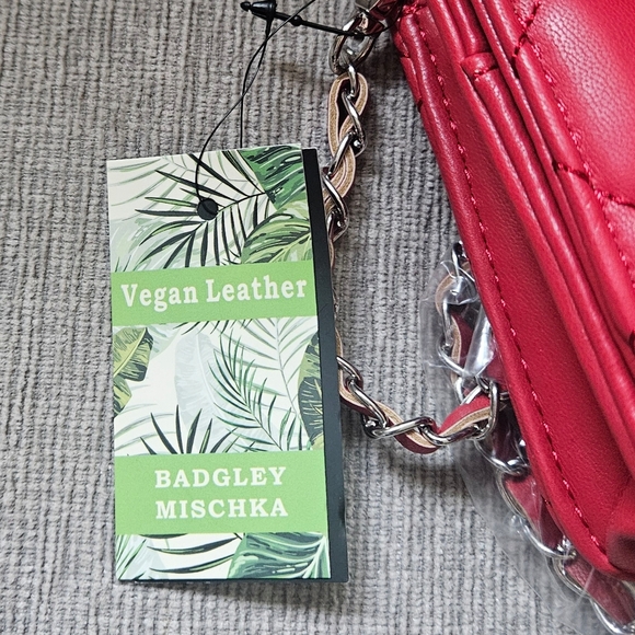 NWT Badgley Mischka Red Quilted Crossbody Bag with Pearl Accents - Picture 8 of 12